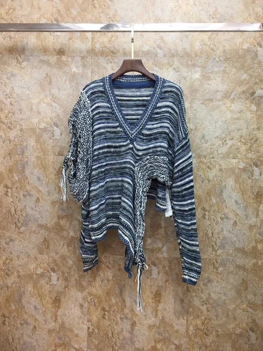 

2019Early Autumn New Woman V-collar Irregular Stripe Stitching Blouse 826