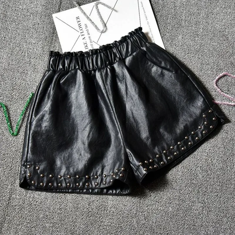 

Women PU Leather shorts 2018 Autumn Winter Fashion Rivet short elastic waist casual wide leg shorts feminino cintura SexeMara