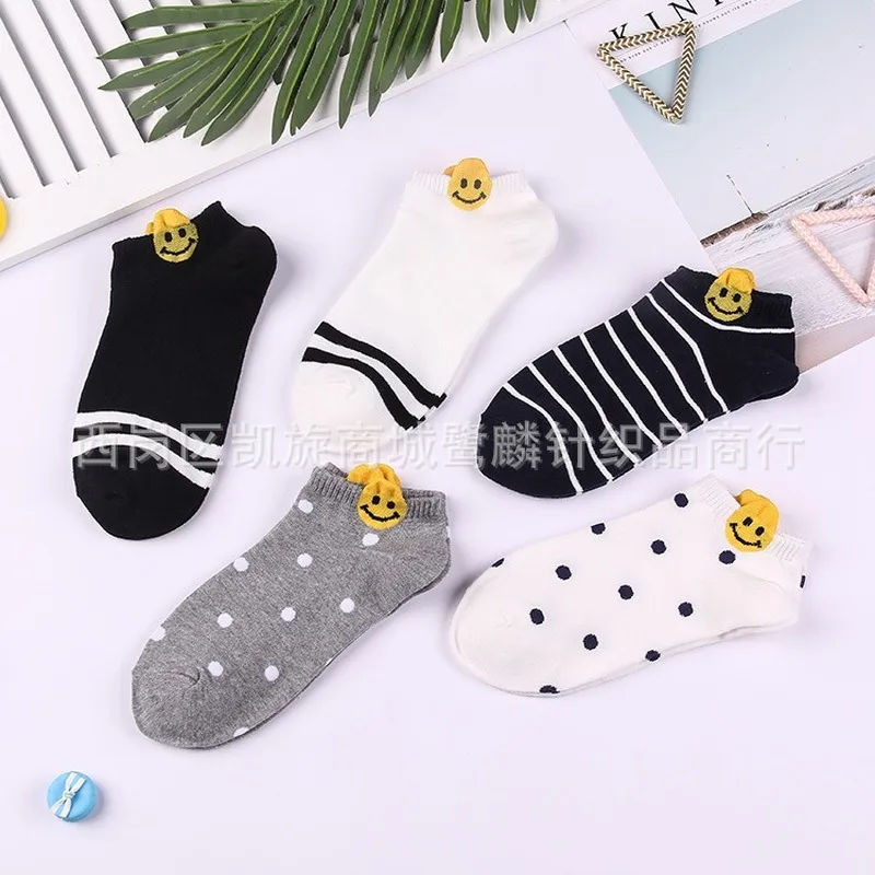 Милые женские короткие носки в Корейском стиле со смайликом в горошек и полоску; модные хлопковые дышащие спортивные носки; сезон весна-осень