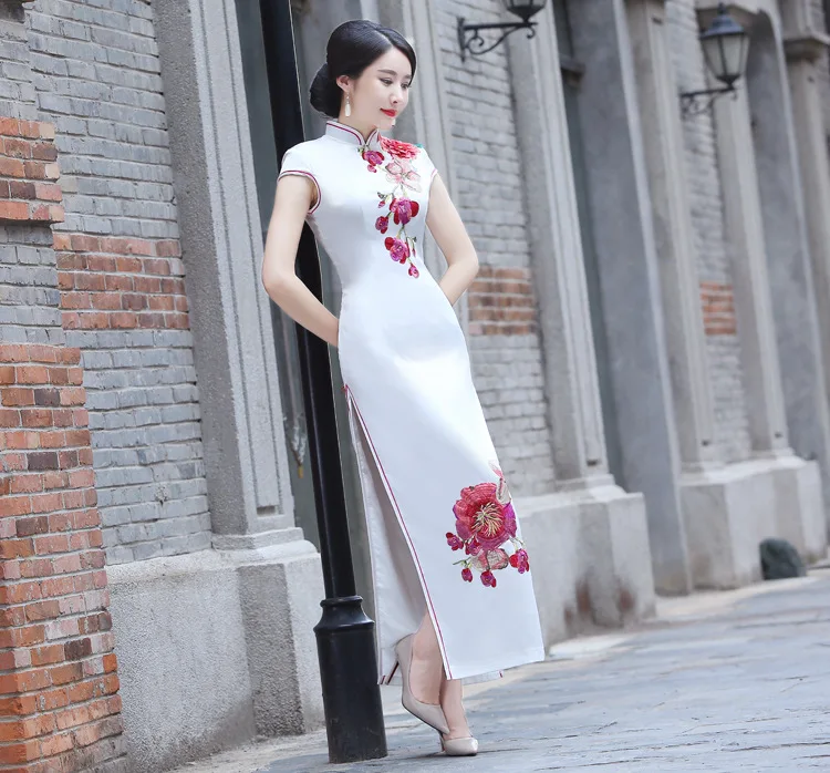 white Женское элегантное вышитое длинное платье Cheongsam с коротким рукавом для свадебной вечеринки, Восточное Ретро женское платье Qipao, одежда официанта - Цвет: white