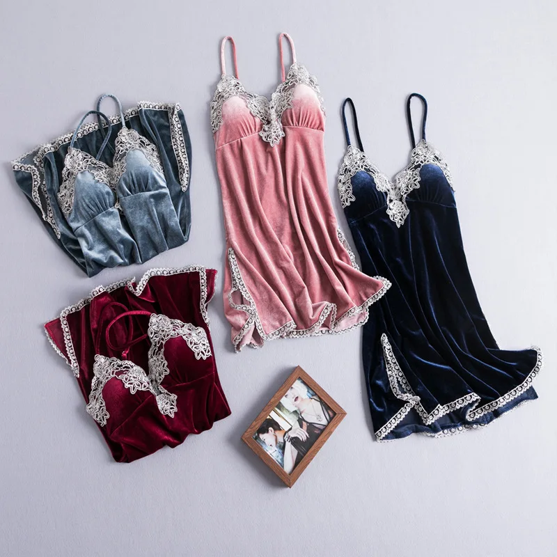 11918841927_681851092