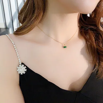 

2020 New Korea Style Women Green Stone Clavicle Chain Short Simple Necklace for Girl Fashion Jewelry Accessories