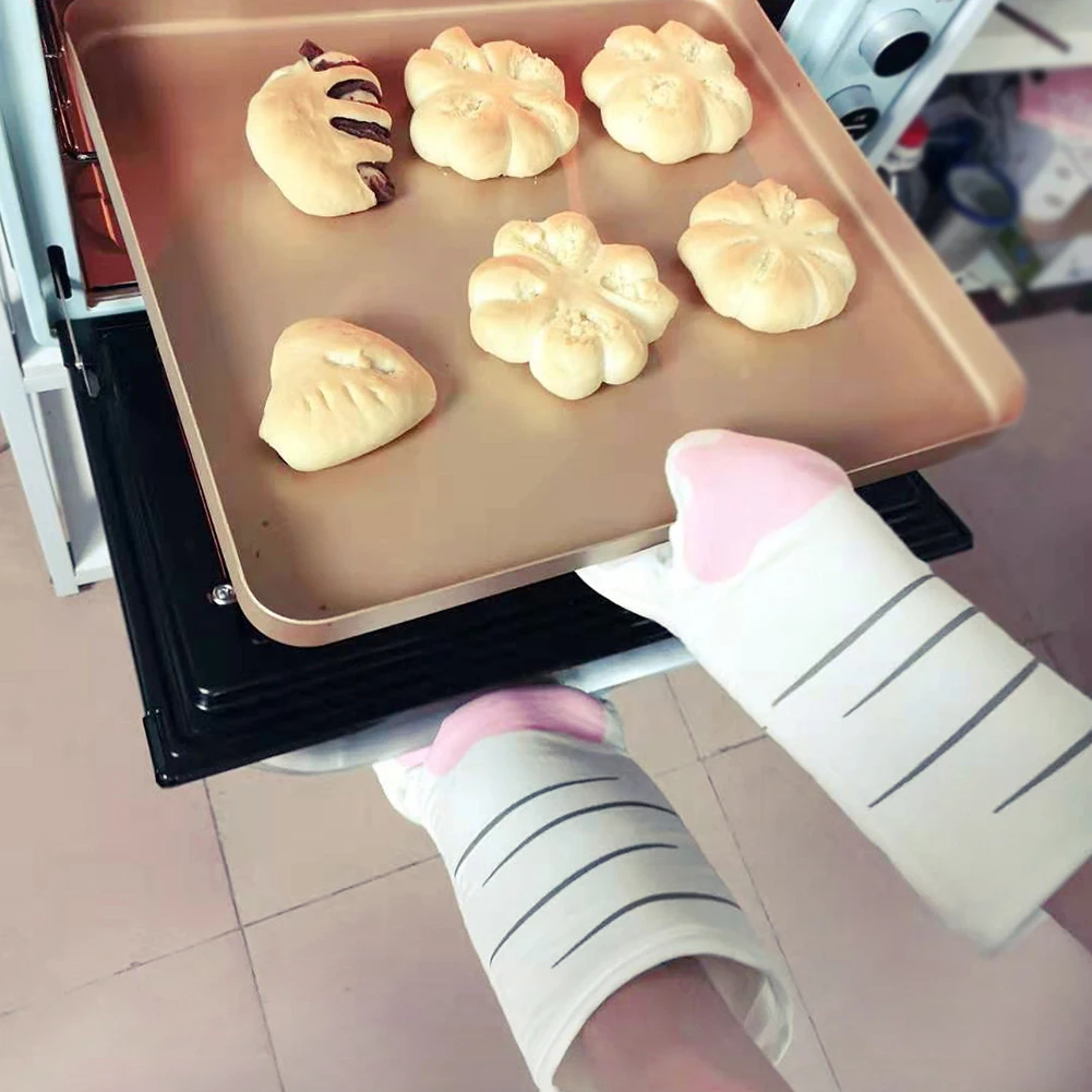3D Cartoon Cat Paws Oven Mitts Long Cotton Baking Insulation Microwave Heat Resistant Non-slip Gloves Animal 1PC Gloves Mittens