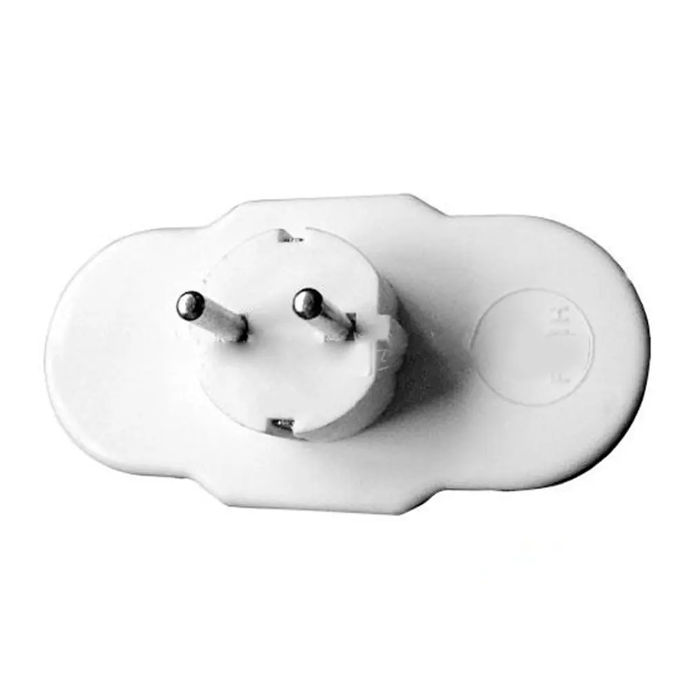 Triple Plug Protective Contact Multiple Plug Power Distribution Adapter EU to Russian Conversion Socket