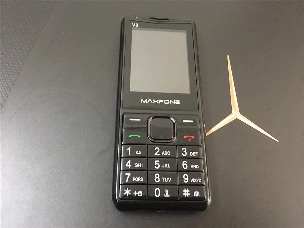 V3 кнопочный мобильный телефон 2,4 дюймов две sim-карты основная большая клавиатура Bluetooth фонарик MP3 радио камера BigHorn дешевый мобильный телефон