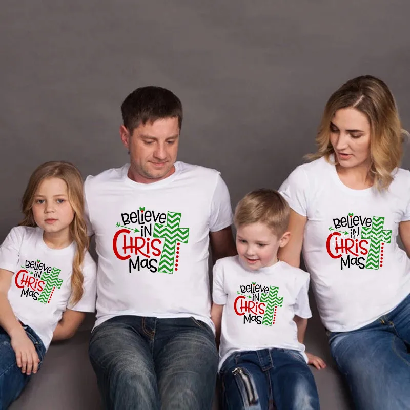 thumbnail image 4 of Divertidas camisetas familiares a juego Believe In Christmas, camisetas de aspecto familiar para papá, mamá y yo, camisetas de algodón para madres e hijos, conjuntos para bebés, 4 of 5