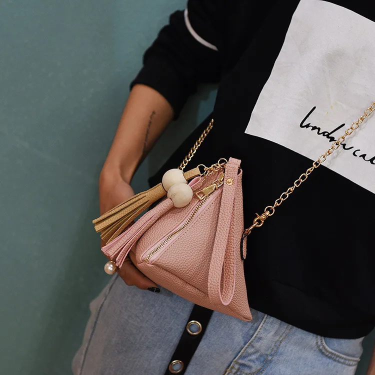 

2019 New Style Triangular Lantern Phone Bag Chain Tassels Wooden Bead WOMEN'S Bag Shoulder Fashion Fashion Oblique Purse