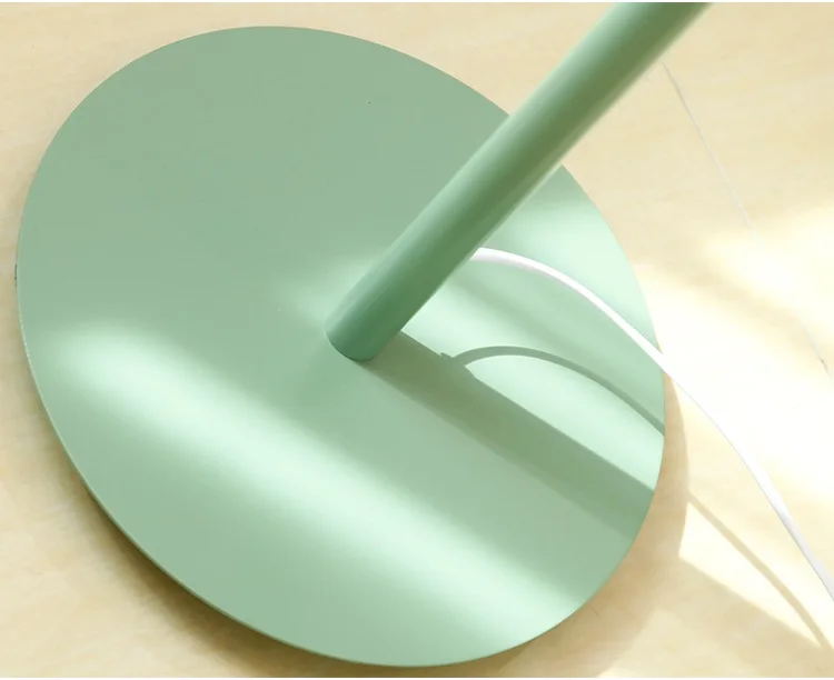 10347523038_493948453