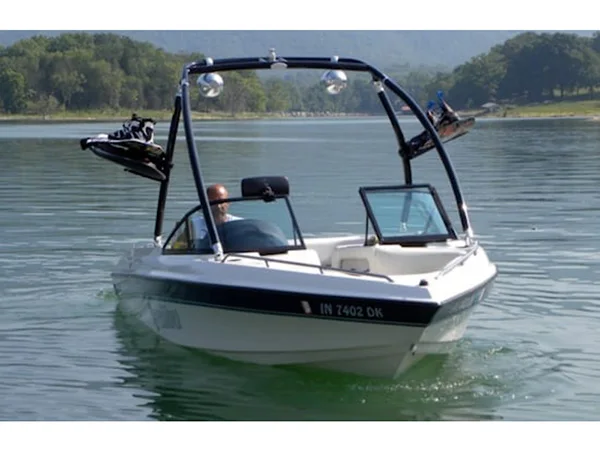 Жидкая лодка Wakeboard Tower глянцевая черная Indy|Серфинг| |