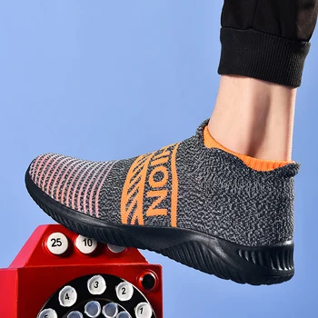 

2020 Spring Men Casual Shoes Fashion Men Sneaker Mesh Breathable Lightweight Wearable Casual Men Socks Shoes Zapatillas Hombre