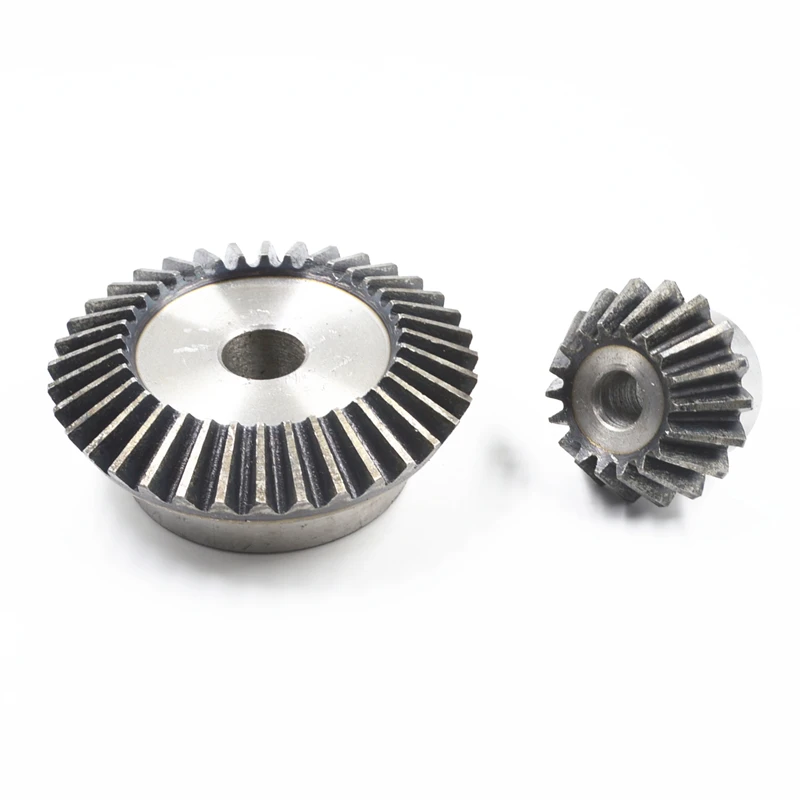 Bevel gears in steel, ratio 1:4 toothing milled, straight teeth