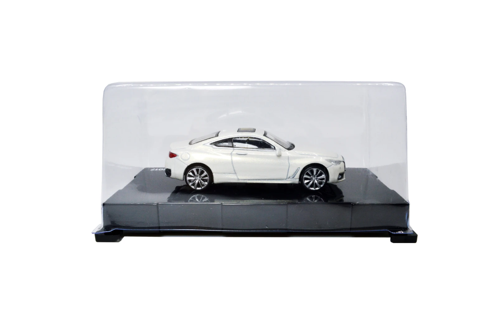 Модель Paudi 1/64 1: 64 весы Infiniti Q60 белый литье под давлением Модель автомобиля игрушки подарки для мальчиков и девочек