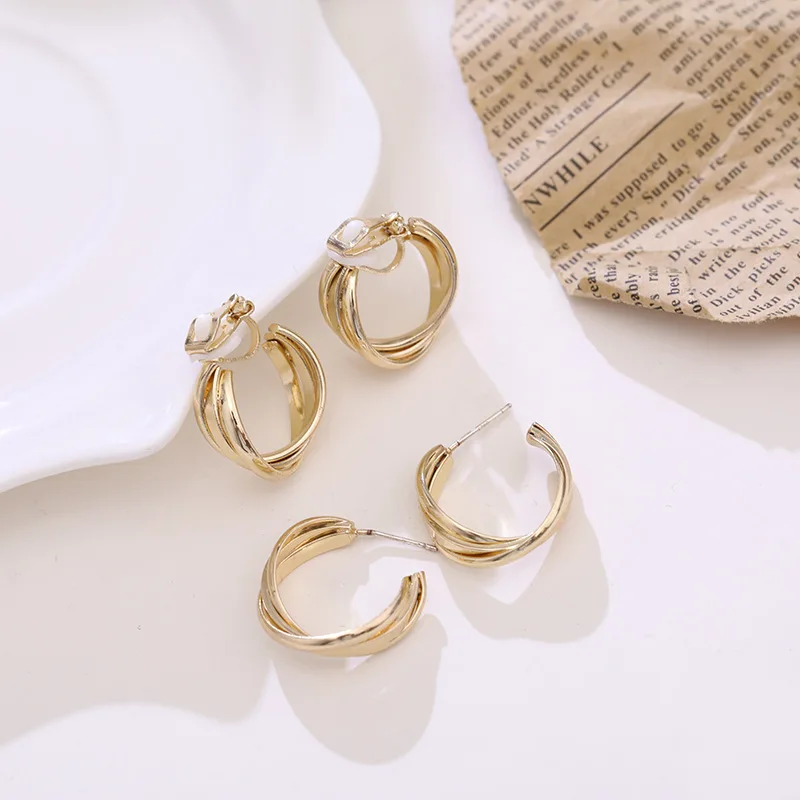 

Fashion 2020 Multilayer Matte Gold Color Hoop Earrings For Women Street Style Punk Metal C Shape Corss Circle Clip Earrings