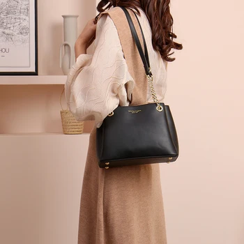 

Ladies Elegant Crossbody Bags Large Capacity Shoulder Messenger Bags Female High-quality Leather Tote Package Channels Handbags
