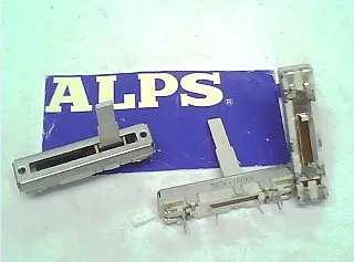 

2PCS/LOT ALPS Alps 3.5 cm straight potentiometer with mid 100KW axis long 20MM