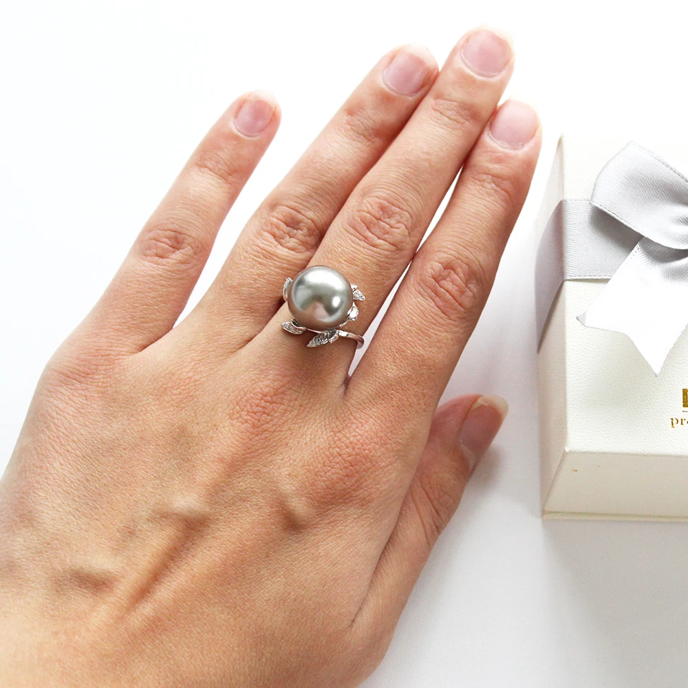 Leaf ring with big Grey Pear (2)