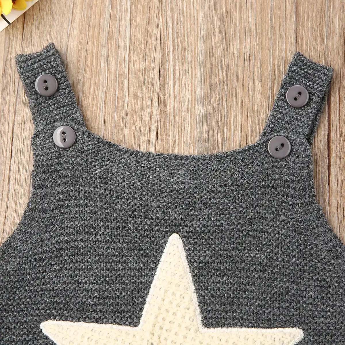 knitted star baby outfit