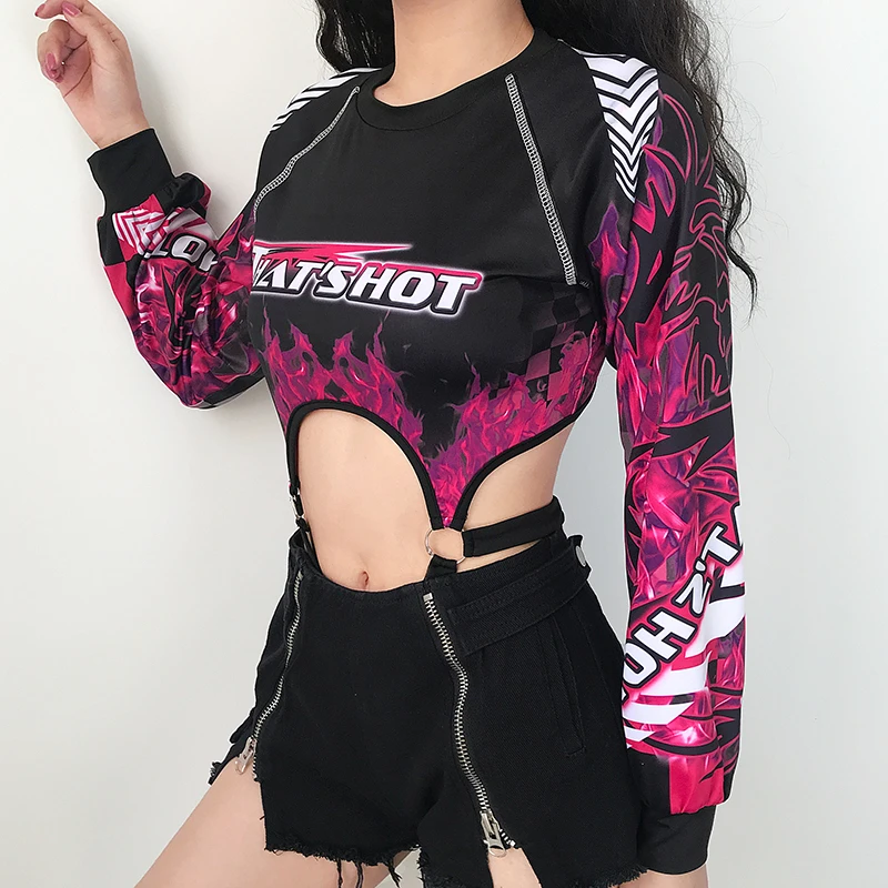 Baratos Sweetown Flaming Fire Print Bodysuit mujeres recortadas Sexy Rave bodys Otoño Invierno manga larga Moto Biker gótico bodys