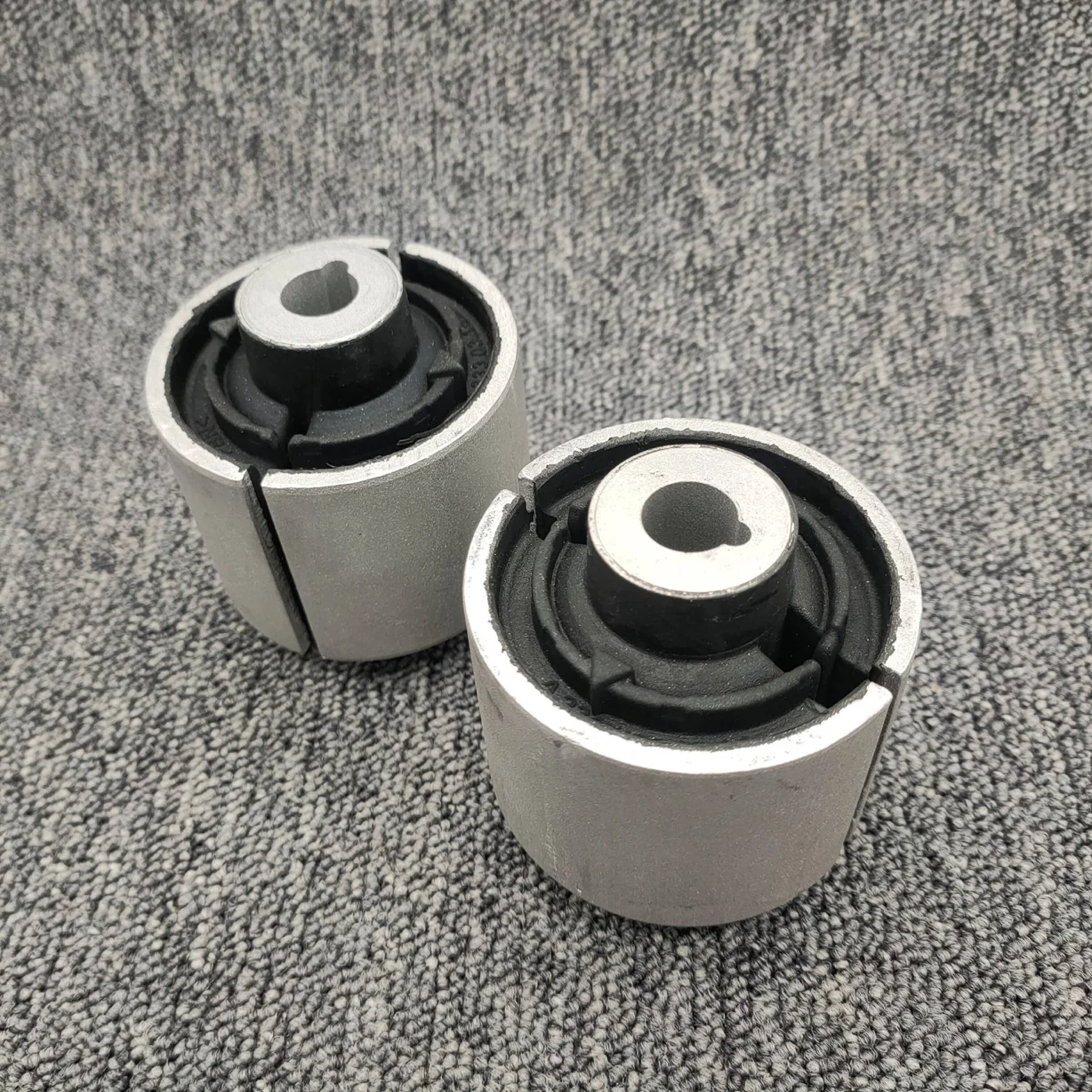 2pcs Front Lower Control Arm Bushing For MercedesBenz W222 X222 S400