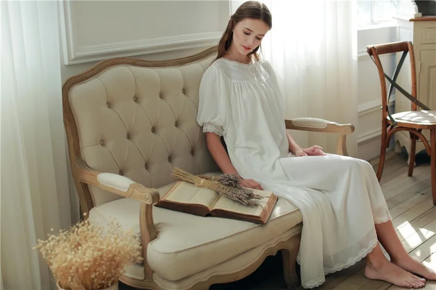 Высокое качество пижамы Ночная рубашка белая с коротким рукавом летняя ночная рубашка Королевский классический дизайн пижамы цельное