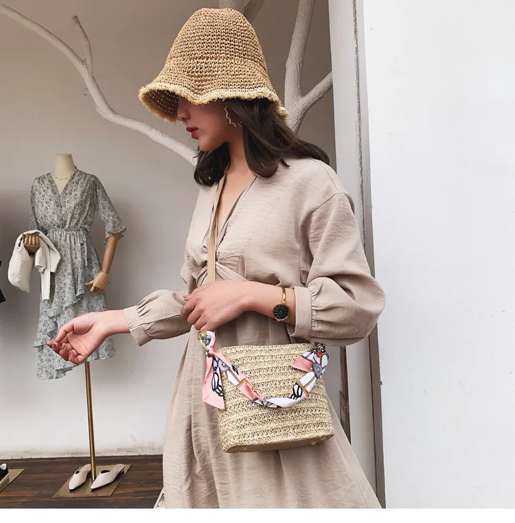 

Fashion Casual Women Shoulder Bags Drawstring handbags Beach bag Lady Messenger Straw Bag Females Crossbody Bag Feminina