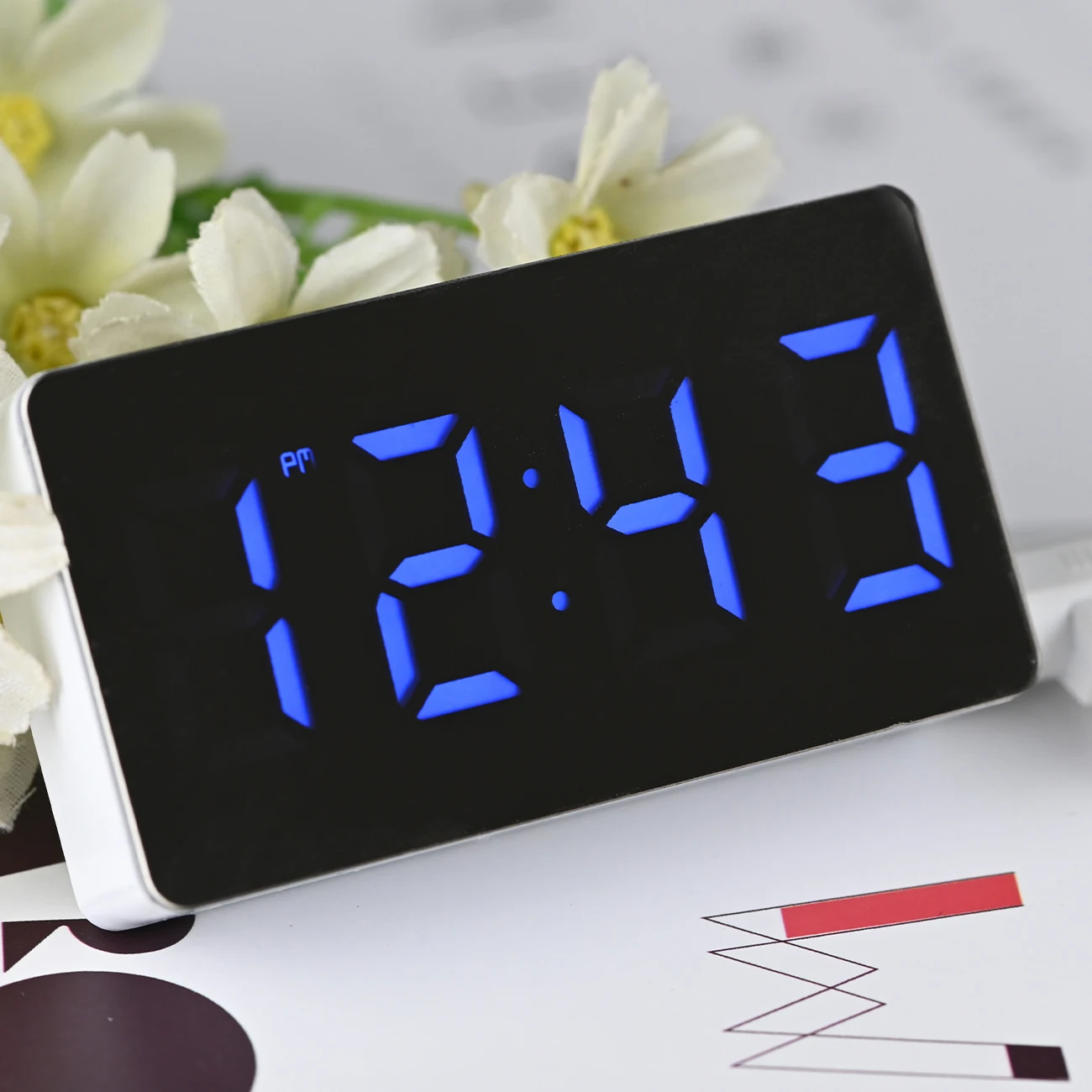 LED Digital Mirror Alarm Clock Mini Clock Multifunctional Snooze Display Time Night LCD Light Table Desktop USB 5v/No Battery