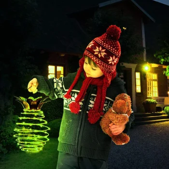 

2 New Garden Solar Lights Pineapple Lights Hanging Garden Outdoor Decoration Waterproof Wall Lights Decorative Lights