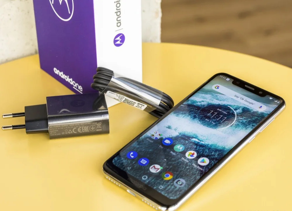 100% оригинал разблокированный Motorola One (P30 Play) Dual sim 5,9 'Восьмиядерный 4 Гб Ram 64 Гб Rom 13.0MP 4G мобильный телефон Бесплатная доставка