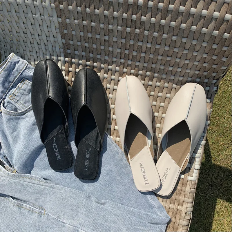 

2020 Summer Designers Women Slippers Ulzzang Fashion Round Toe Slip On Casual Mules Shoes Black Woman Flat Leather Beach Slipper