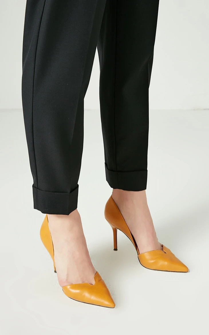Vero Moda CoutureMade New Women's Roll-up Cuffs Mid-rise Crop Pants | 318450516
