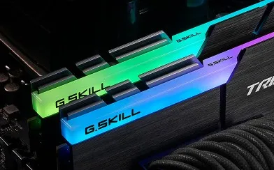 G.Skill F4-3200C14D-32GTZR C14 DDR4 3200 МГц 16Gx2 Настольный набор цветная(RGB