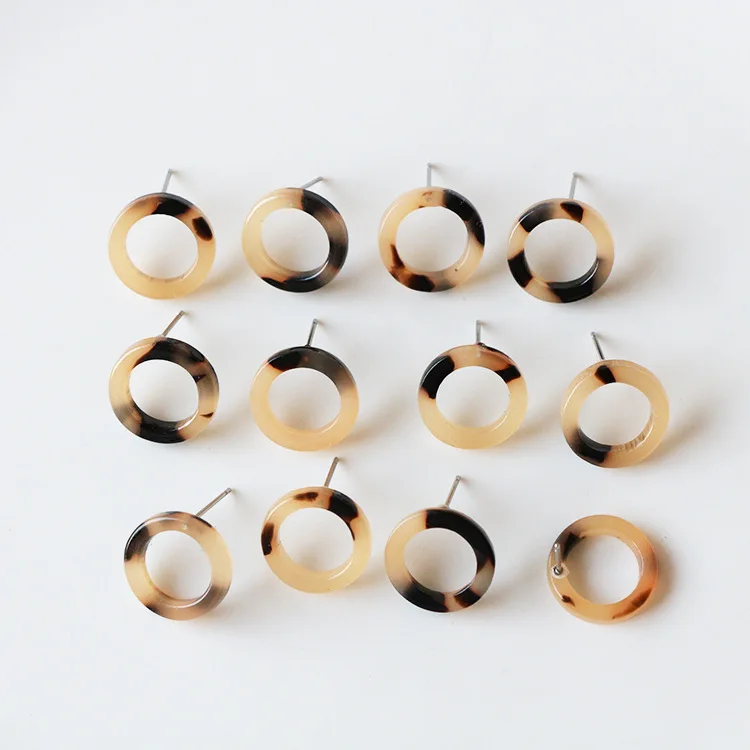 12858926890_2084694853