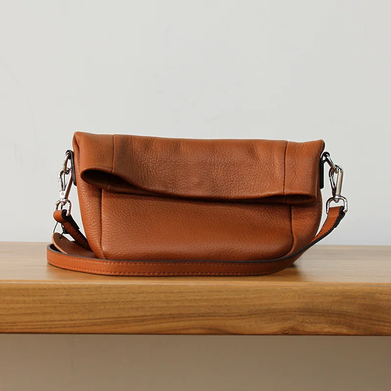 

2019 Brand Designer Genuine Leather Small Bag For Women Simple magnetic buckle Fashion Messenger Bag Luxury Brand Clutch Bags