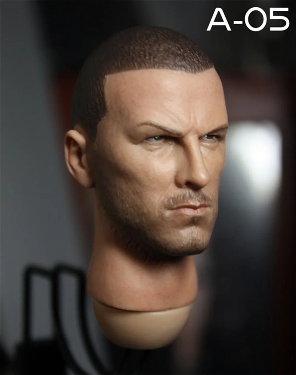 

1/6 Scale European Football Star David Beckham Head Sculpt Carved for 12'' Male Figure body