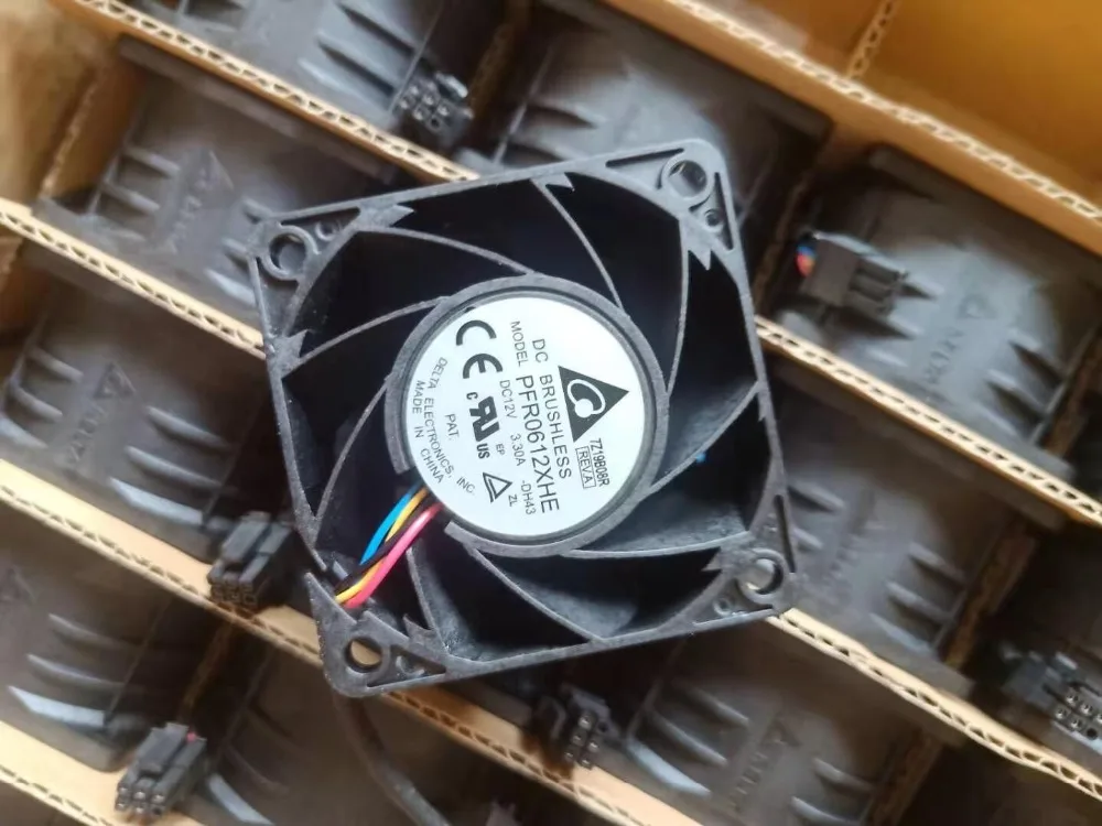 Delta Electronics PFR0612XHE-DH43 DC 12V 3.30A 60x60x38 мм 4-провод Сервер вентилятор охлаждения