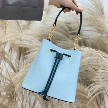 

2020 Cowhide Water Ripple Large Capacity Handbag Shoulder Messenger Bag