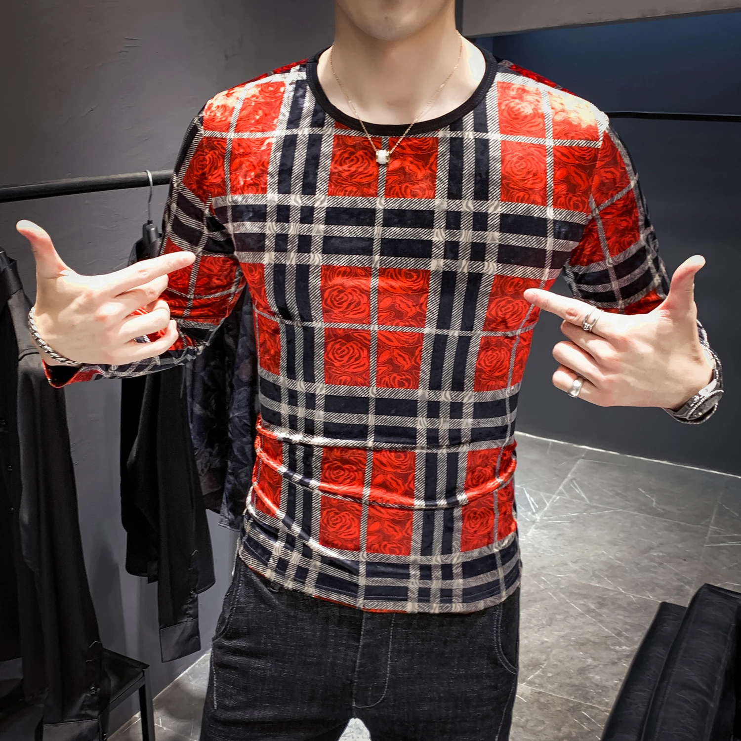 

2019 Autumn Plaid Slim Fit T Shirt Men Long Sleeve Luxury Velvet Round Neck Tshirt Club Social Streetwear Tops Tees Clothing