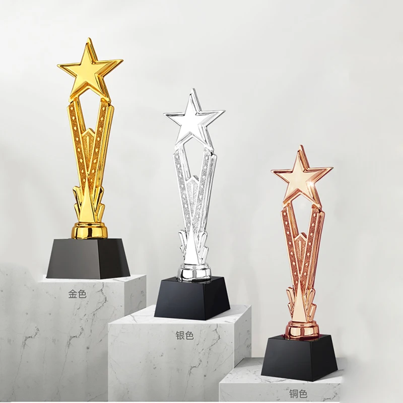 Подгонянный хрустальный трофей Золотой Звезды с черной базой компания