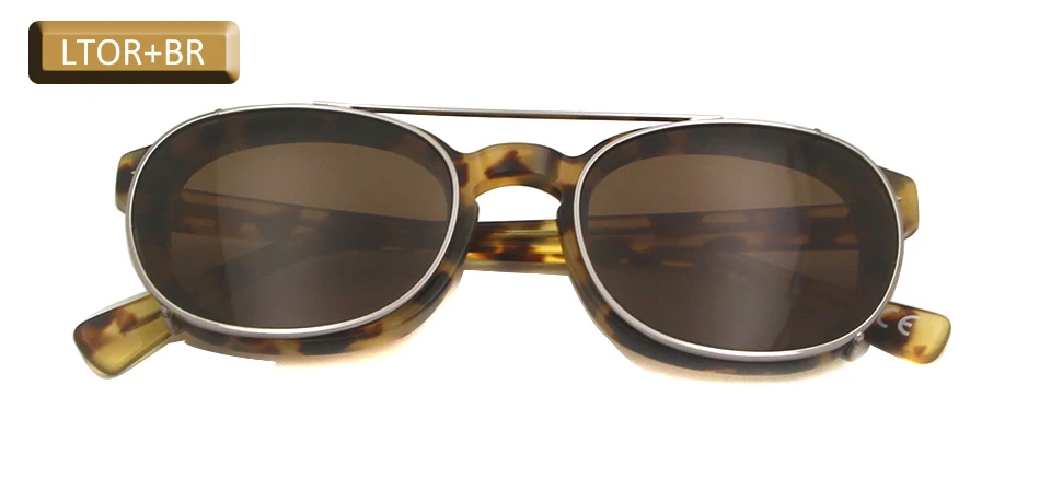Esnbie Eyeglasses in Natural Lighting