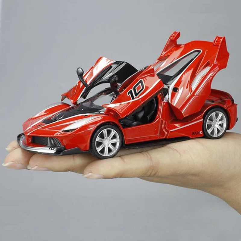 1:32 Сплав модель автомобиля железная статуя автомобиля FXX модель игрушечной машины Звук Музыка свет игрушка с инерционным механизмом украшения автомобиля коллекция детская игрушка подарок