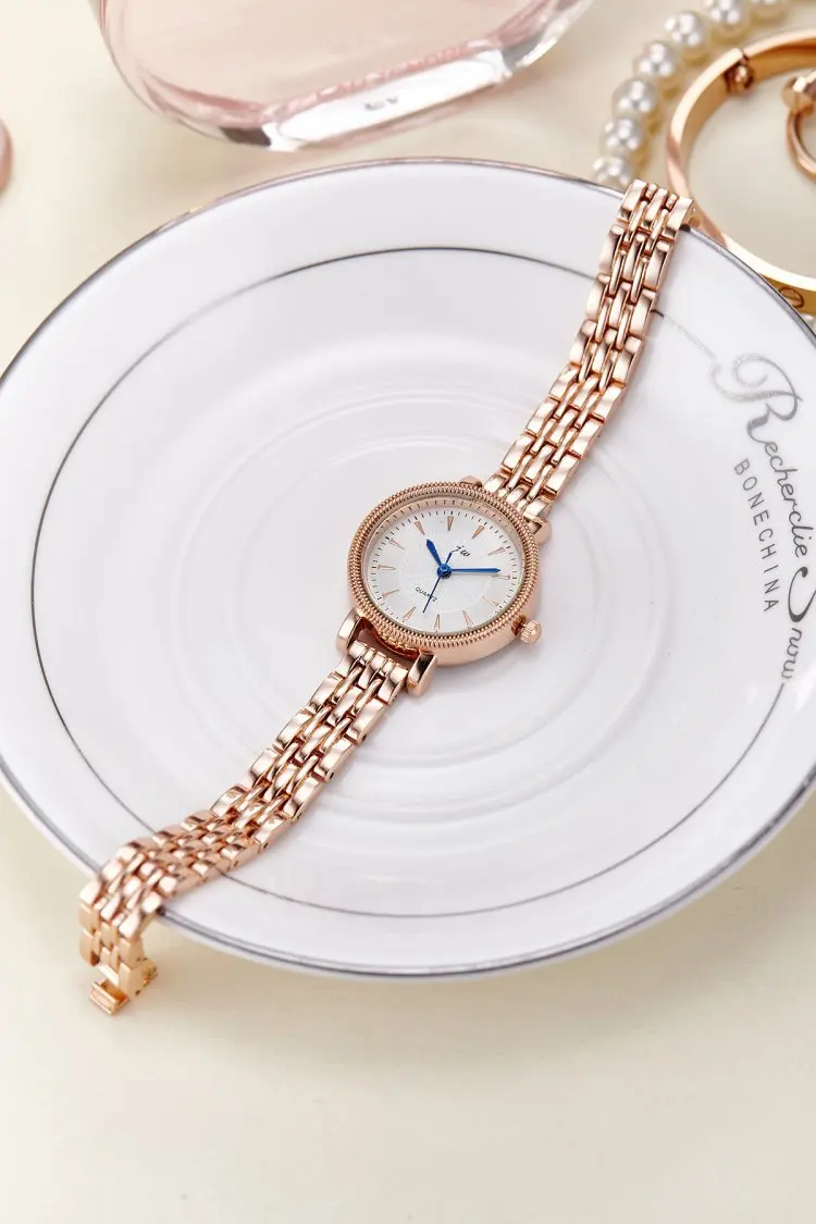 3085385642_1755853792