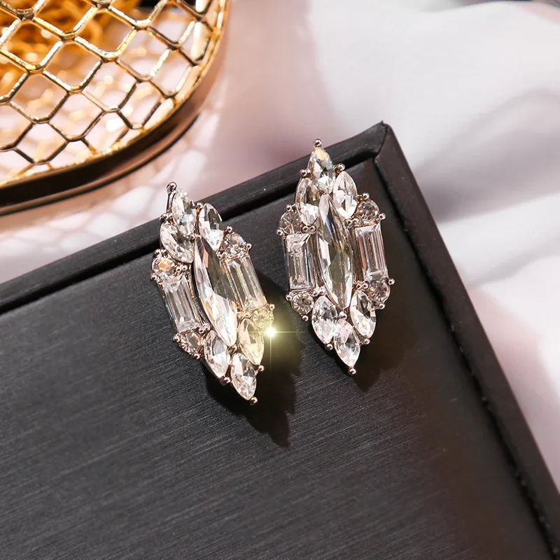 Модные Шпильки геометрической формы серьги женские новые ювелирные изделия оптом темперамент кристалл серьги