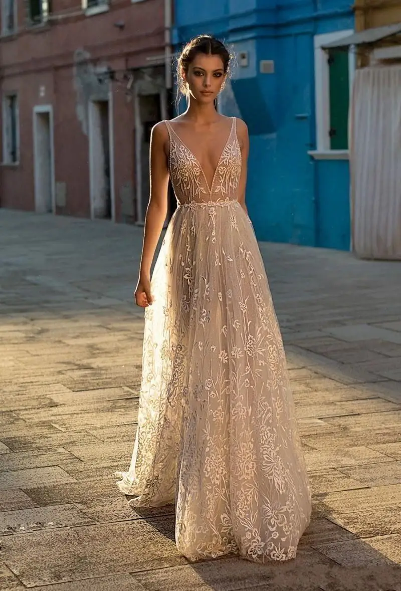 same as picture Boho Wedding Dresses Deep V Neck Lace Appliqued Backless Tulle Floor Length Bohemian Beading Bridal Gowns - Цвет: same as picture