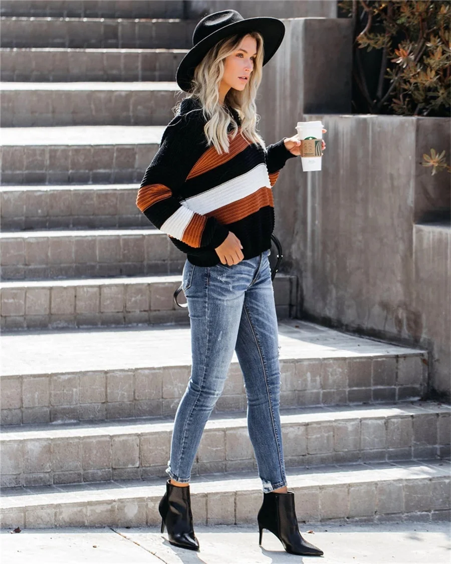 younesbuttondetailedstripedknitsweater03.webp