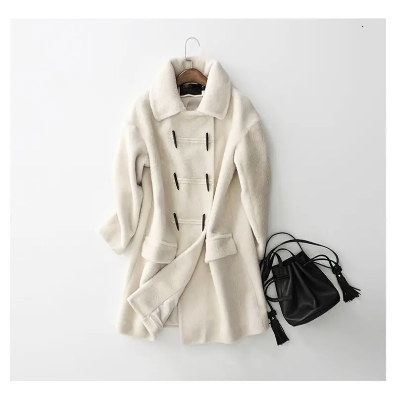 

YOLANFAIRY Genuine Fur Coat Women Autumn Winter Warm Thick Sheep Shearing Jackets Top Quality Lamb Fur Parkas V1F32140 MF575