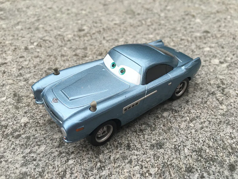 Дисней Pixar Автомобили Металл литье под давлением 1:55 Финн макракета и Холли 2шт