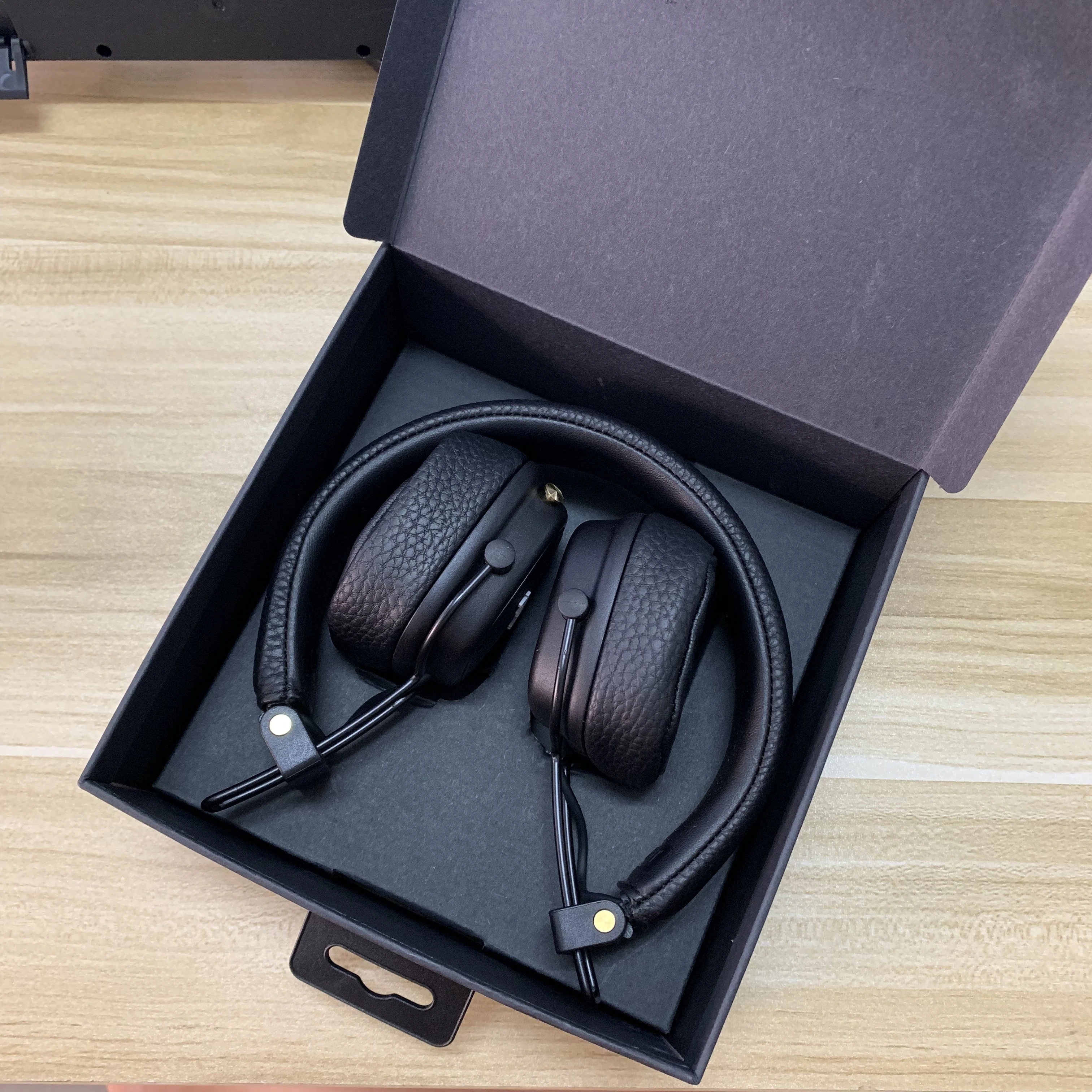 Utama III Bluetooth Headphone Headset 
