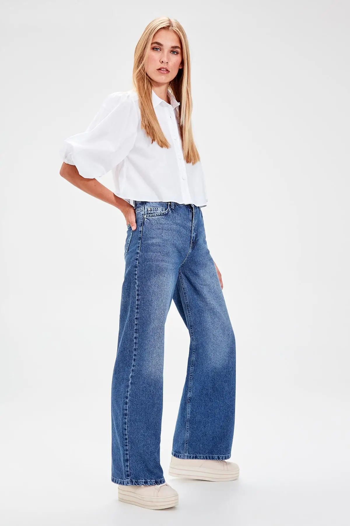 Trendyol синие широкие джинсы с высокой талией TWOAW20JE0108