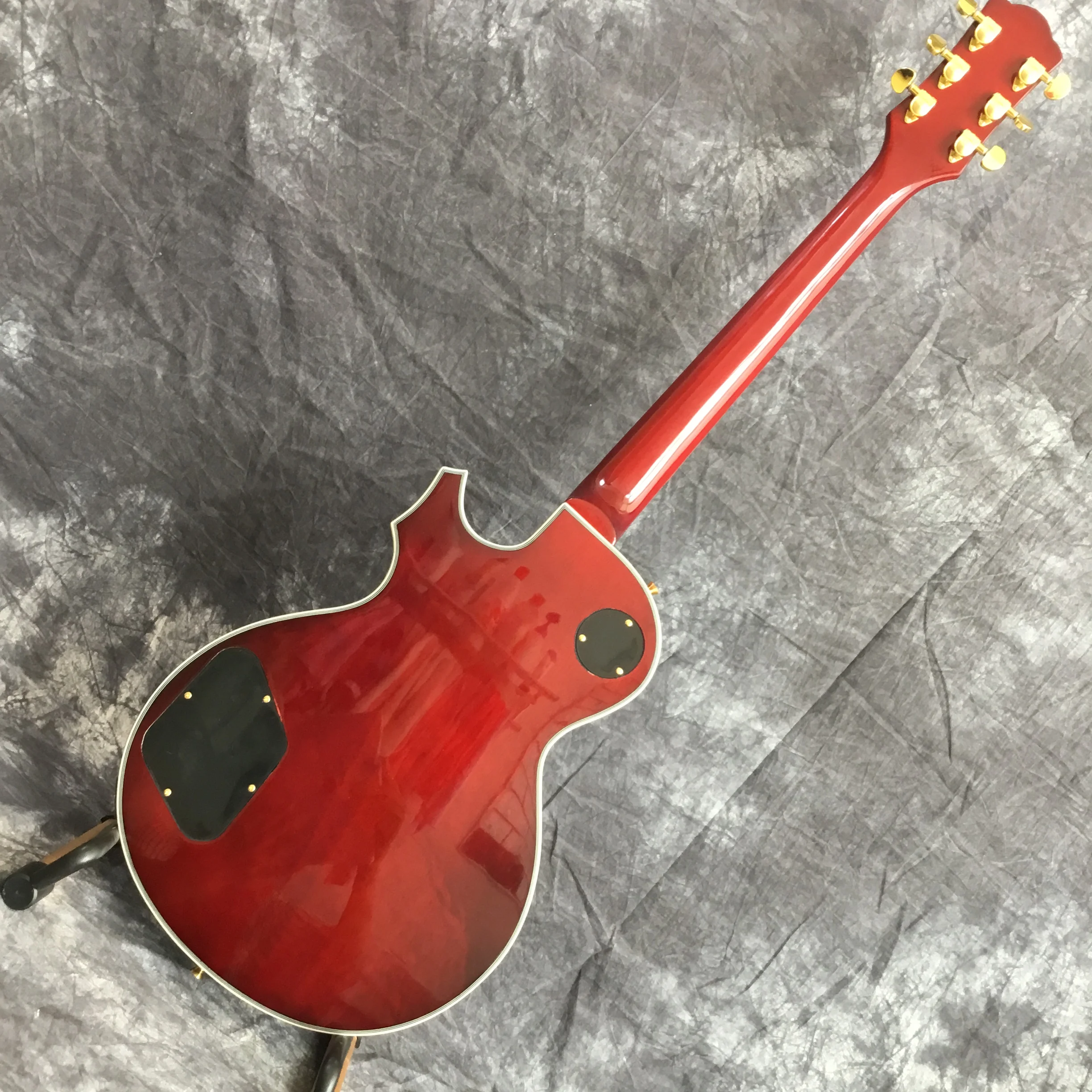 New electric guitar, mahogany fingerboard guitar, red flame 6-string guitar. Real photos, gold hardware, free shipping