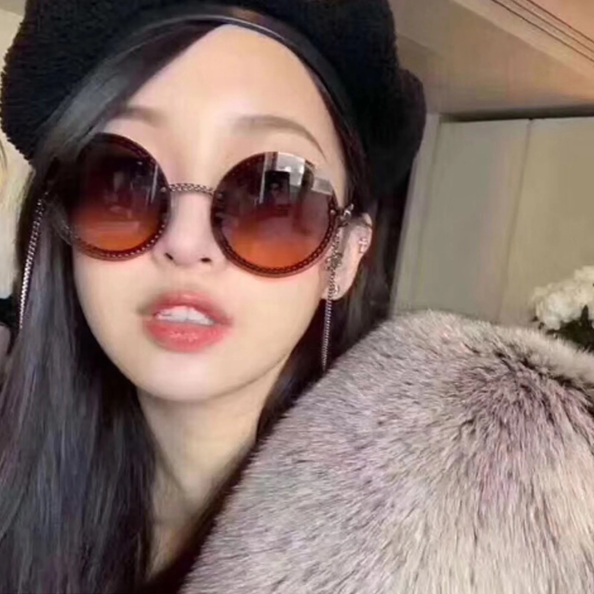 

New Fashion Classic Retro Chain Sunglasses For Women Necklace Gold Silver Eyeglass Chain Holder